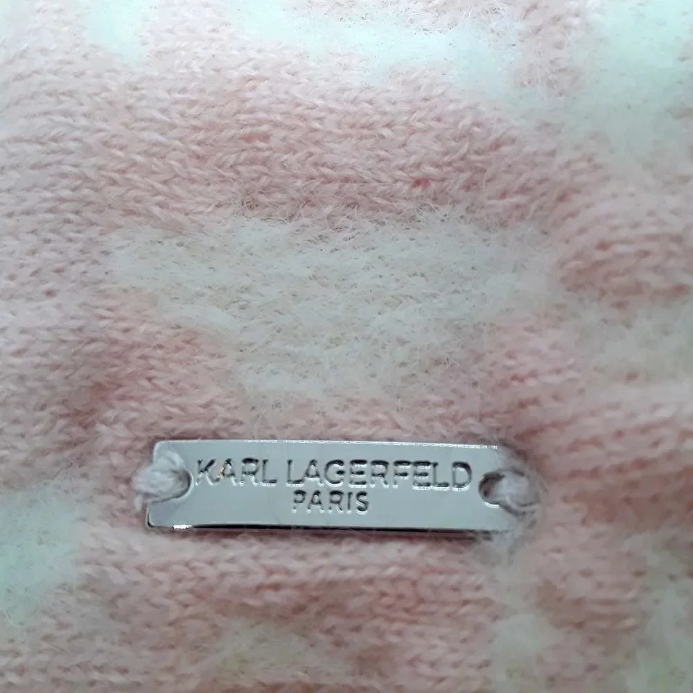 NWT Karl Lagerfeld Paris Women's Loop Infinity Scarf Pink/White Rose‎